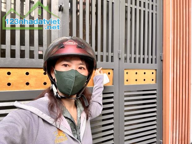 NHÀ BÁN ĐƯỜNG SỐ- KHU AN NINH -CÁCH QUẬN 1 CHỈ VÀI PHÚT .THUẬN TIÊN ĐI LẠI.