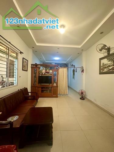 CHỦ NHIỆT GIẢM CHÀO NHÀ ĐƯỜNG TÔN THẤT THUYÊT-CÓ SẲN DÒNG TIỀN ĐANG CHO THUÊ - GIAO