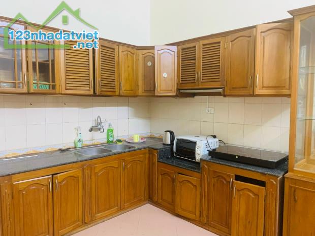 Cho thuê riêng ở và làm CHDV phố Phan Đình Giót, Hà Đông 70m x 3T giá 12 triệu - 1