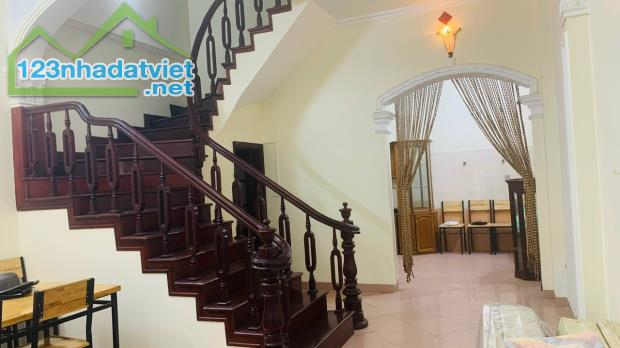 Cho thuê riêng ở và làm CHDV phố Phan Đình Giót, Hà Đông 70m x 3T giá 12 triệu - 2