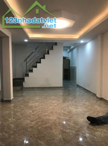 BÁN NHÀ QUẬN 3 - CMT8 - MẶT TIỀN HƠN 4 MÉT - NHỈNH 5 TỶ - 1