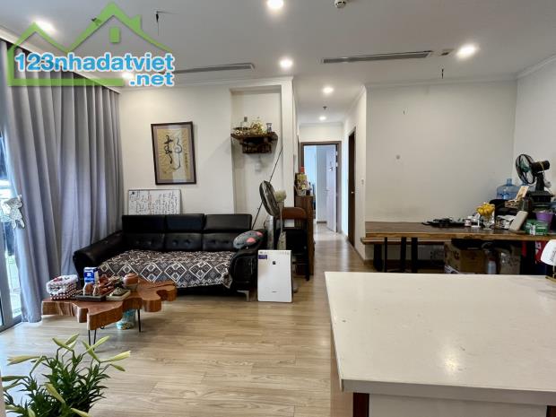 Bán Vinhomes Gardenia 2 ngủ, 2 WC tầng trung, full đồ, view thoáng, cho thuê 30