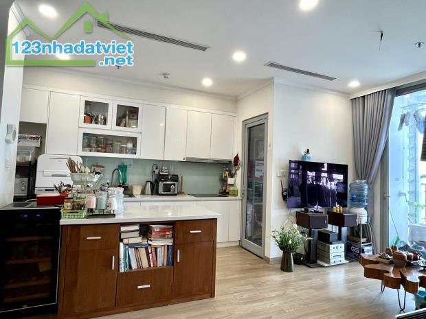 Bán Vinhomes Gardenia 2 ngủ, 2 WC tầng trung, full đồ, view thoáng, cho thuê 30 - 1