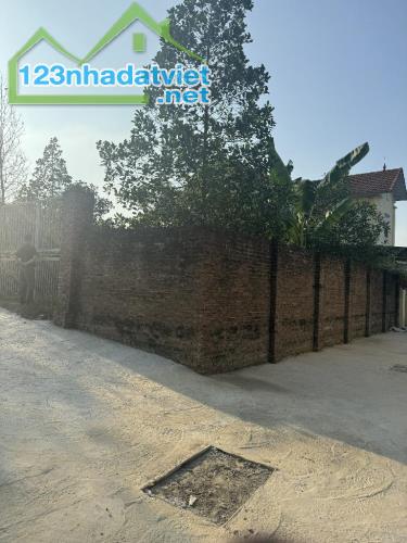 NHÀ LÔ GÓC – NGÕ Ô TÔ – 14M² ĐỦ CÔNG NĂNG – SỔ ĐỎ SẴN