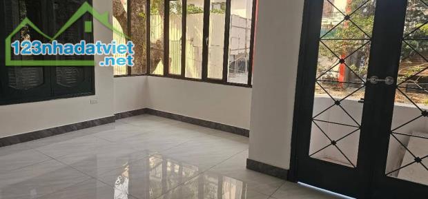 SIÊU PHẨM HOÀN KIẾM - MẶT PHỐ HÓT HÍT - KINH DOANH CỰC KHỦNG - LÔ GÓC BA THOÁNG - SỔ ĐỎ HO - 2