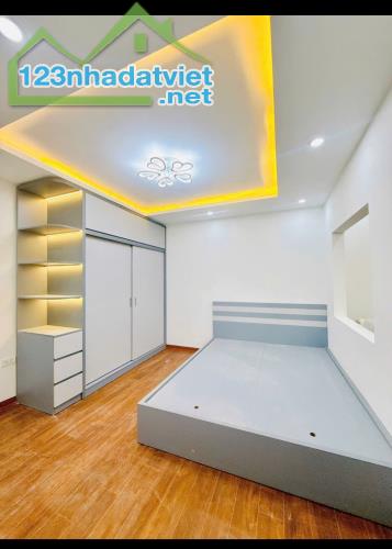 MÌNH CHÍNH CHỦ BÁN CĂN TẬP THỂ TOÀ C8 TẠI MẶT PHỐ QUỲNH MAI, Q. HAI BÀ TRƯNG, HÀ NỘI - 1