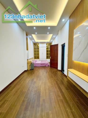 Có 102 ! Khương Đình Thanh Xuân 40m2 5Tầng ba gác đỗ cửa , 80m ra mặt Phố 6.8 tỷ . - 1