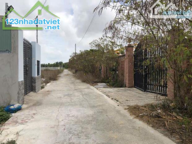 Thị trấn Phước Hải 🌈🌈🌈dt 1000m2-ngang 25x40 sẵn 400m2