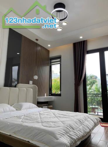 Bán nhà 3 tầng mới full nội thất tân cổ điển mặt tiền đường 7m5 Phú Xuân 9 - Liên Chiểu - 1