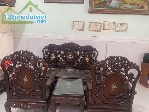 Bán nhà 93m2 thổ cư Chợ Trảng Dài TP Biên Hòa có 2,7 tỷ - 2