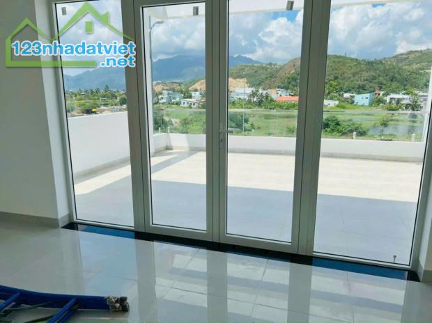 Bán nhà 90,4m2 mặt tiền Võ Nguyên Giáp, Xã Vĩnh Thái - 4