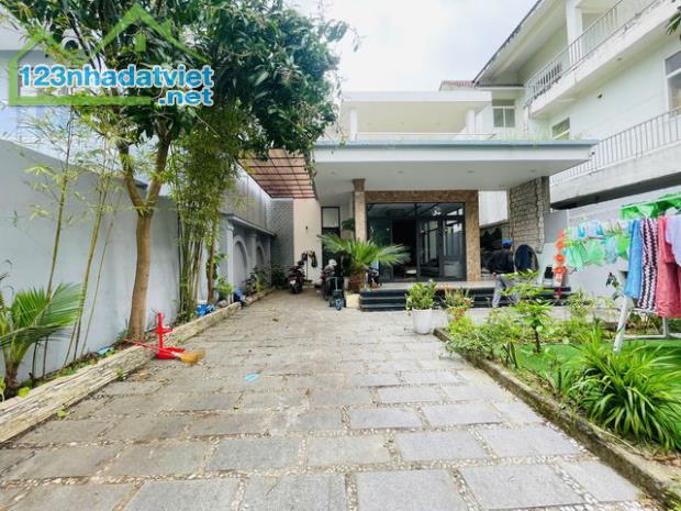 BÁN BIỆT THỰ 2 TẦNG, DT250M2 - KHU ĐÔ THỊ GOLDEN HILL, CẠNH NGUYỄN TẤT THÀNH - CHỈ 6.25 TỶ