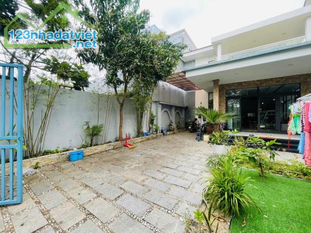 BÁN BIỆT THỰ 2 TẦNG, DT250M2 - KHU ĐÔ THỊ GOLDEN HILL, CẠNH NGUYỄN TẤT THÀNH - CHỈ 6.25 TỶ - 4
