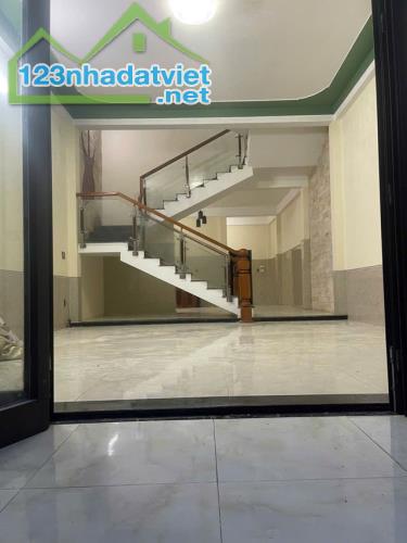 BÁN NHÀ 2 TẦNG, DT 127M2, ĐƯỜNG 7M5 KHU ĐÔ THỊ GOLDEN HILL, LIÊN CHIỂU - CHỈ 3.8 TỶ - 2
