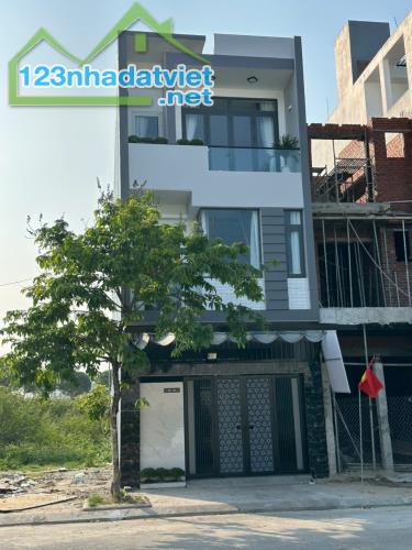 CHÍNH CHỦ BÁN NHANH CĂN NHÀ TẠI Đường Hoà Phú 22, Rộng 7,5m lề đường 3m Khu quy hoạch