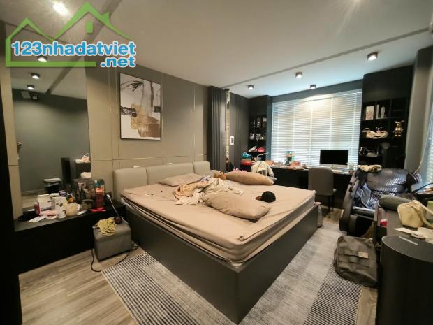 CỰC HIẾM-BÁN GẤP NHÀ LÔ GÓC 3 THOÁNG GIANG BIÊN-NGÕ NÔNG, SÁT PHỐ–ĐẦU TƯ– 50M2 NHỈNH 4 TỶ - 2