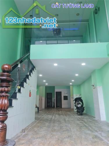 Chính Chủ bán nhà Số 10 ĐÀM THẬN HUY, ngay chợ Tân Hương. Giá TL tốt. - 2