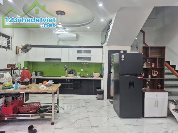 Bán gấp nhà đà nẵng , Cầu Tre, Ngô Quyền, Hp. 2,75 tỷ, 41m2,4 tầng.