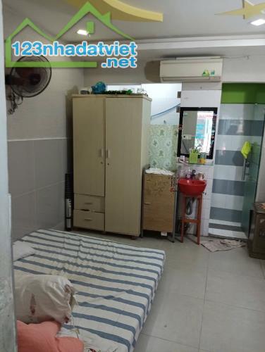 Bán nhà Trường Sa p12 quận 3 DT 40m2 ,3 tầng nhỉnh 8tỷ - 2