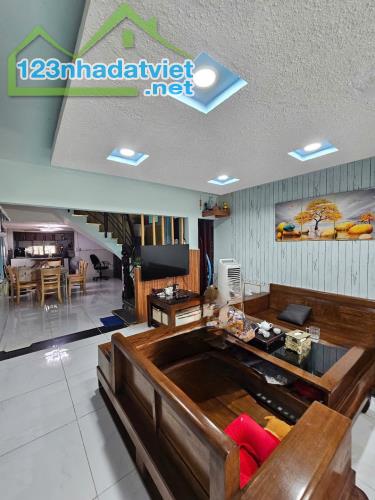 BÁn nhà  2 TẦNG - 1 đời chủ GẤP GẤP - AN PHÚ ĐÔNG - QUẬN 12.  ❗53m2 👉chỉ 3.45 tỷ👈 1 sẹc - 2