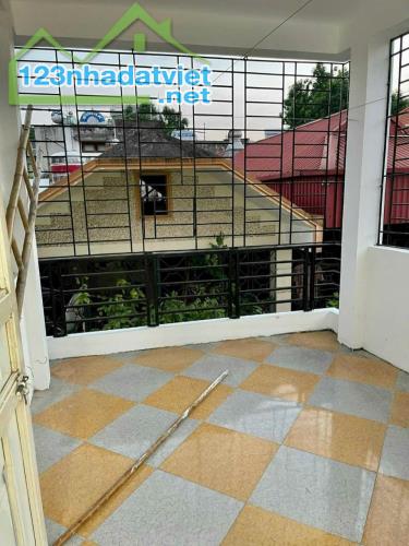 Hoàng Hoa Thám - Lô góc 3 thoáng - Ngõ nông gần phố - Dân xây chắc chắn - 10m ra oto tránh - 2
