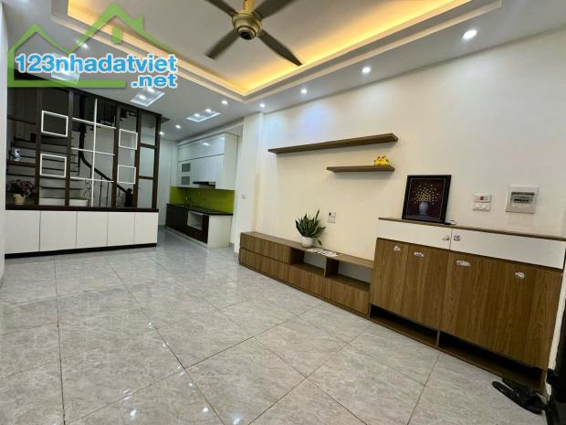 Cho thuê lâu dài nhà 5 tầng, nhà mới,nội thất mới ,oto đỗ cửa ngõ 462 Ngọc Thuỵ, Long Biên - 8