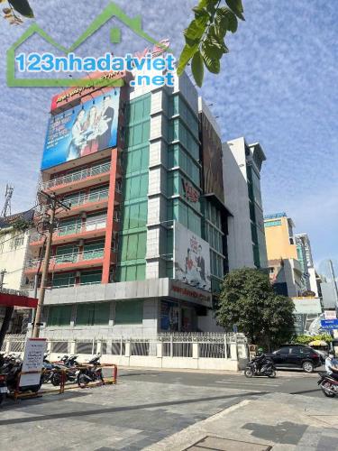 Cho thuê toà nhà 105 Cộng Hoà Tân Bình 8 tầng, 2 thang máy giá 650 triệu thương lượng