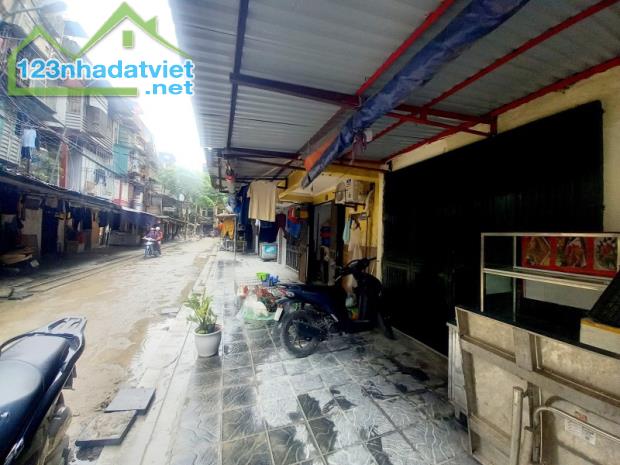 Nhà TTQĐ Đường 800A, Nghĩa Đô, Cầu Giấy. 65m, Tầng 1; MT 5m; Giá 5.3 tỷ  TẬP THỂ CẦU GIẤY - 2