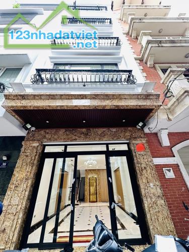 BÁN NHÀ HOÀNG QUỐC VIỆT - PHÂN LÔ Ô TÔ TRÁNH - THANG MÁY - TẶNG NỘI THẤT 52 M 6T 25.5TỶ - 3