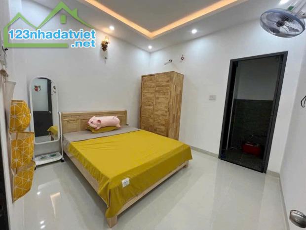 Bán nhà 1 Trệt 1 lầu Trung Tâm vũng tàu P8 bình giã giá: 3 tỷ 400 - 1