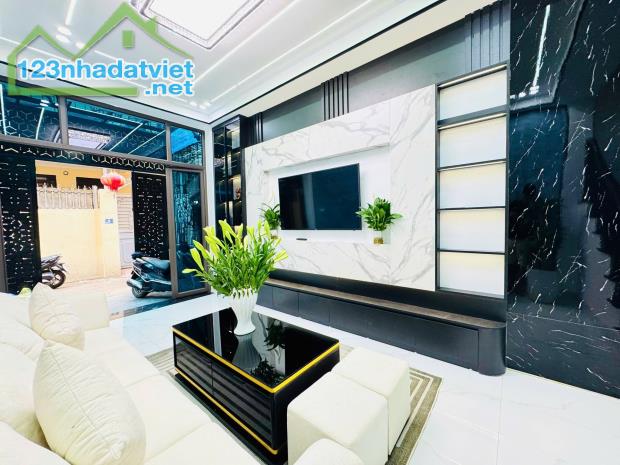 🔥 NHÀ ĐẸP PHỐ CHỢ KHÂM THIÊN – 2 MẶT NGÕ – FULL NỘI THẤT – Ở NGAY! 🚀💰