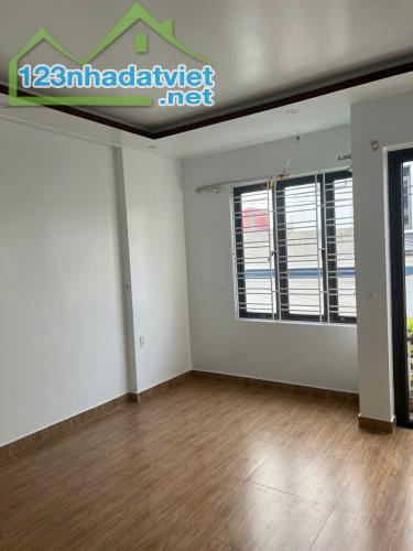 Chính chủ gửi bán nhà 3 tầng tuyến 2 Nguyễn Lương Bằng Kiến An - 2