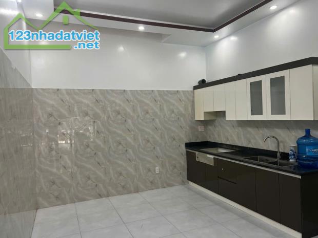 Chính chủ gửi bán nhà 3 tầng tuyến 2 Nguyễn Lương Bằng Kiến An - 3