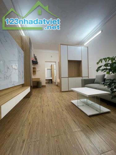 CẦN BÁN CĂN HỘ TẬP THỂ DỐC THỌ LÃO, QUẬN HAI BÀ TRƯNG, VỊ TRÍ SIÊU ĐẸP, THOÁNG TRƯỚC SAU,