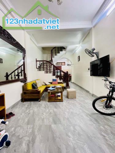 NHÀ DÂN XÂY YÊN HOÀ  81M2 - NGÕ THÔNG – KIA MORNING ĐẾN CỬA 14 TỶ CÓ TL.
