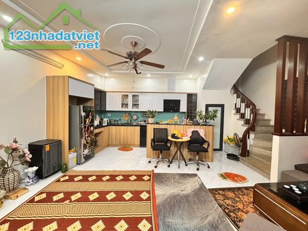 💥ĐỖ NHUẬN - CÔNG VIÊN HÒA BÌNH - NHÀ ĐẸP DÂN XÂY - Ở NGAY 55M2 - 6 TẦNG - NGÕ Ô    TÔ