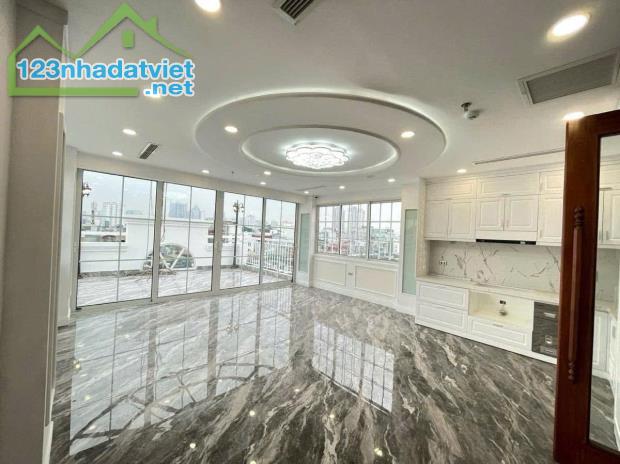 Hiếm! Phân lô 52m2x8T thang máy, ôtô vào nhà, chủ cần bán gấp, phố Nguyễn Khánh Toàn.