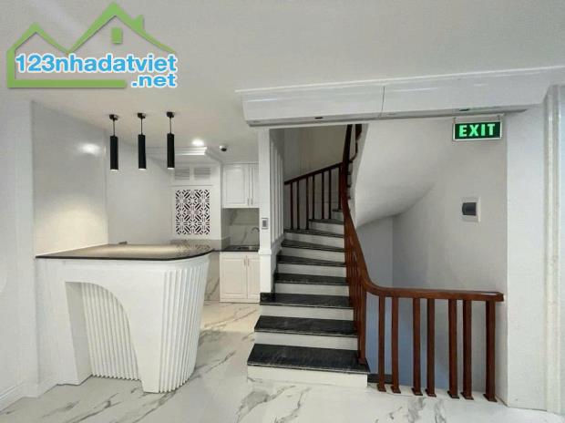 Hiếm! Phân lô 52m2x8T thang máy, ôtô vào nhà, chủ cần bán gấp, phố Nguyễn Khánh Toàn. - 1