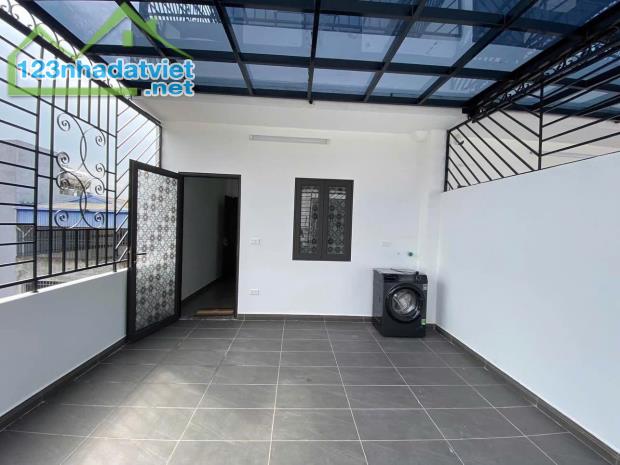 Hiếm! Phân lô 52m2x8T thang máy, ôtô vào nhà, chủ cần bán gấp, phố Nguyễn Khánh Toàn. - 3