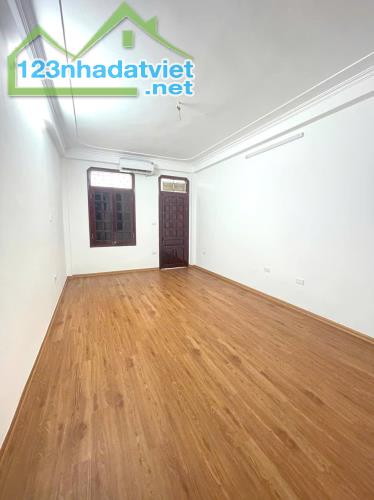 Kim Giang mặt ngõ Ô TÔ kinh doanh 32m/5 tầng chỉ 6.65 tỷ