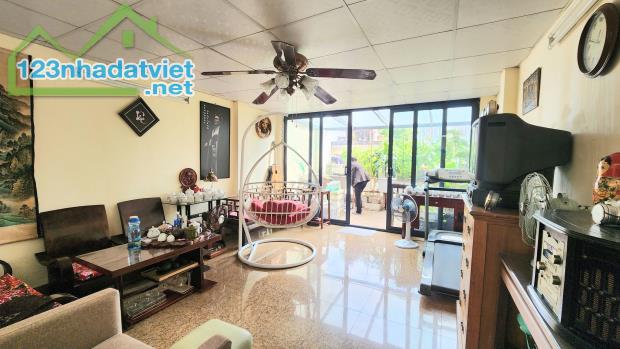 BÁN NHÀ PHỐ MẠC THÁI TỔ - 55M² - 4 TẦNG - VỈA HÈ RỘNG - Ô TÔ ĐỖ THOẢI MÁI - 2