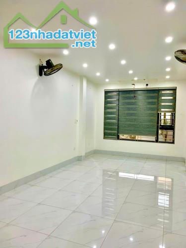 BÁN NHÀ ĐƯỜNG VŨ TÔNG PHAN, 47M2, 5 TẦNG, GIÁ 10.5 TỶ - 4