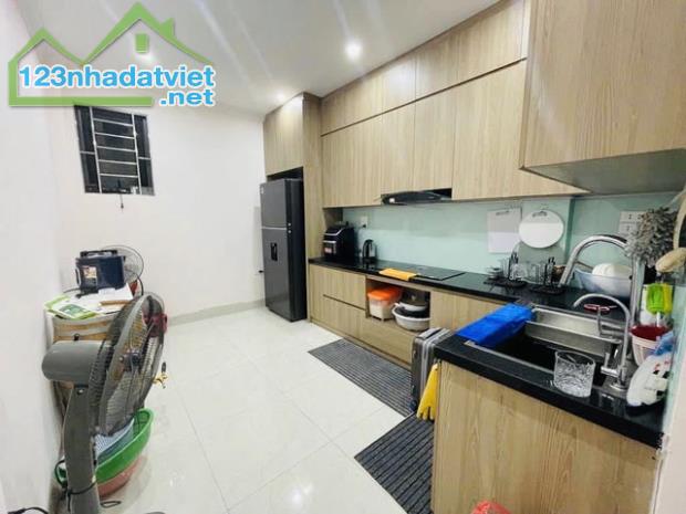 Bán Siêu Phẩm Khương Đình TX, DT 50M2, MT 3.5M, 3 Mặt thoáng, nhỉnh 8 tỷ ô tô đỗ ngõ - 1