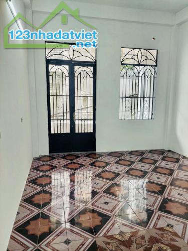 BÁN NHÀ CHỢ VẢI PHÚ THỌ HÒA- HẺM XE HƠI - 10M RA MẶT TIỀN – 52M2- 3 TẦNG – GIÁ :6.1Đ