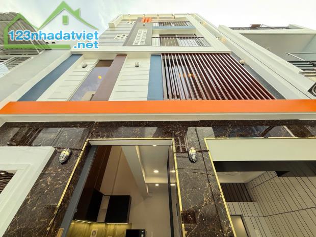Nhà đẹp ngay Phạm Văn Chiêu, phường 14, Gò Vấp ngang bề thế 5.6m chỉ NHỈNH 4 T.Ỷ - 2