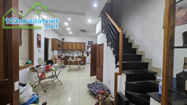 NHÀ ĐẸP LÔ GÓC CỰC THOÁNG 9.5X20M - HẺM XE TẢI ĐHT - Q12- SIÊU TỐT CHỈ 12 T/Ỷ - SỔ ĐẸP - 3