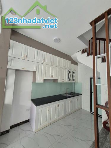 Chốt Nhanh Kẻo Lỡ ! NHÀ 5 Tầng 3 ngủ, Sổ Đỏ Vuông Đẹp, nhà đẹp, HK Hà ĐÔNG - 2