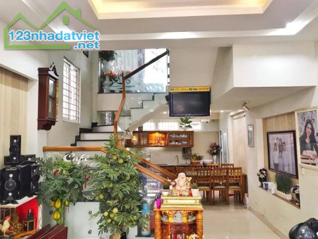 ♥ Nhà Góc kiệt Ô tô, sát MT Lê Đình Lý, 50m2, 4.5 tầng cực xịn hiện đại, 5.x tỷ