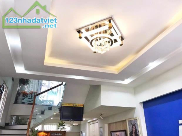 ♥ Nhà Góc kiệt Ô tô, sát MT Lê Đình Lý, 50m2, 4.5 tầng cực xịn hiện đại, 5.x tỷ - 4