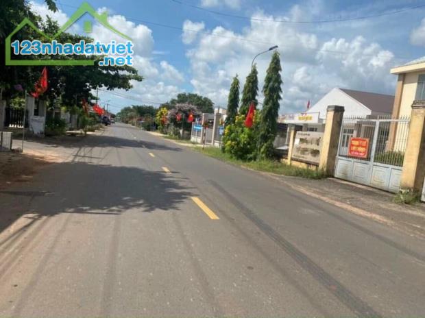 BÁN 5X50=250M2 SỔ RIÊNG, ĐỐI DIỆN CHỢ, ĐƯỜNG 18M, DÂN ĐÔNG GIÁ 450TR - 1